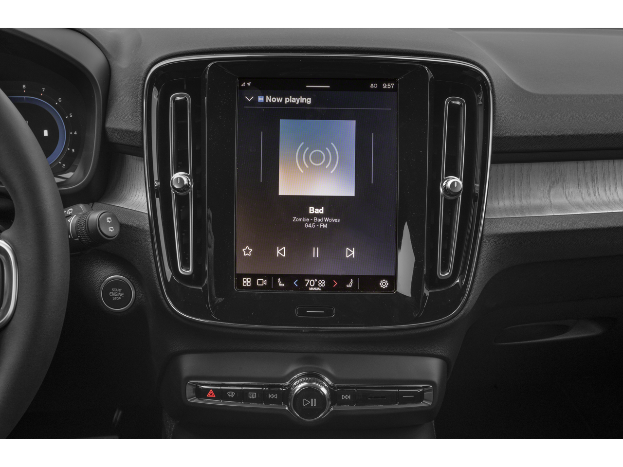 2023 Volvo XC40 B5 Core