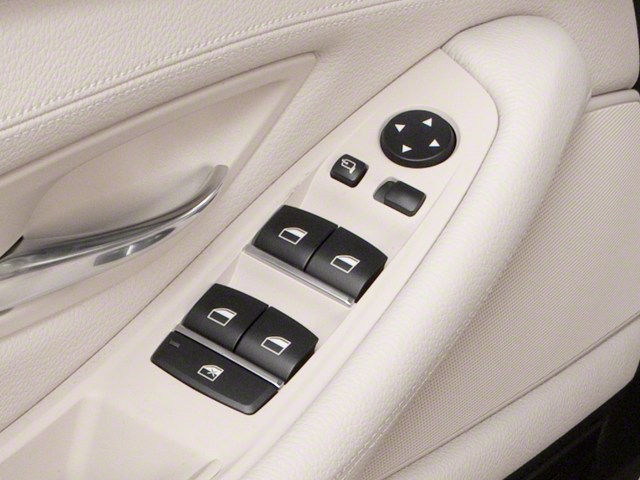 2013 BMW 5 Series 528i