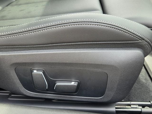 2025 BMW 2 Series 230i