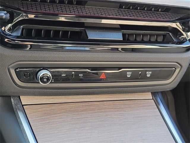 2025 BMW 2 Series 230i