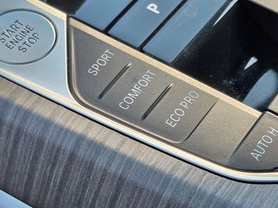 2025 BMW 3 Series 330i