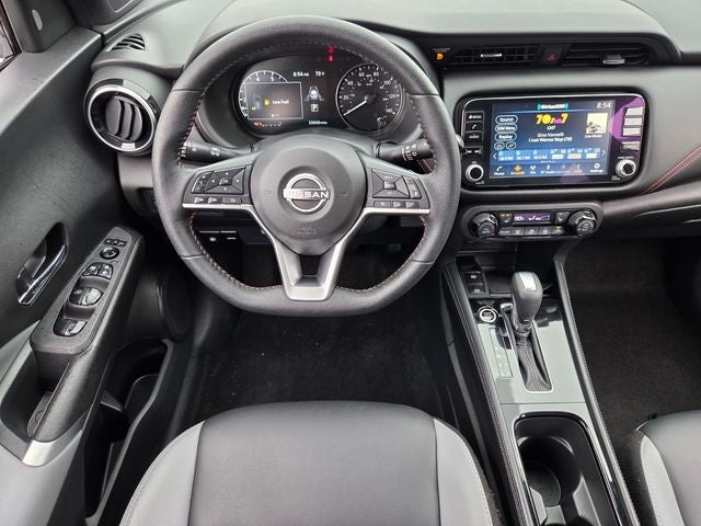 2022 Nissan Kicks SR