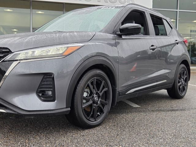 2022 Nissan Kicks SR