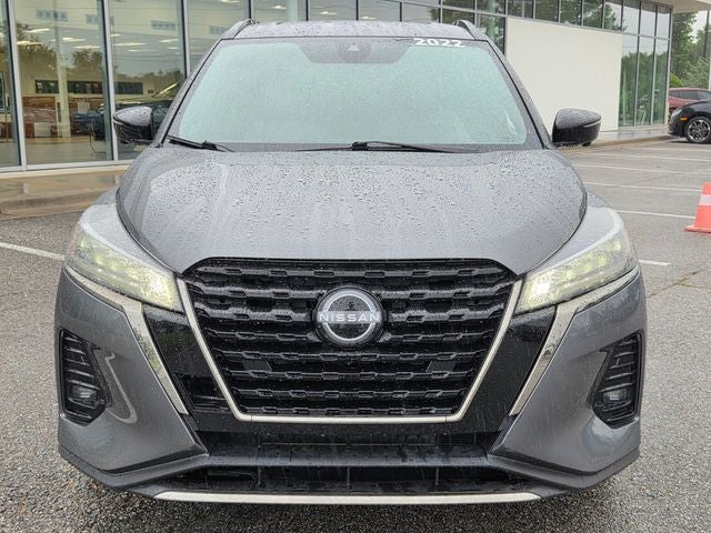 2022 Nissan Kicks SR