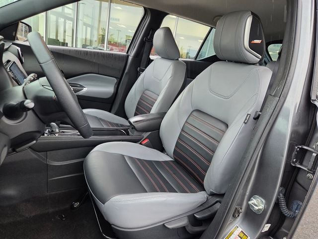 2022 Nissan Kicks SR