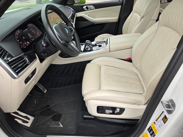 2021 BMW X7 M50i