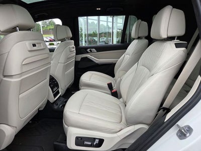 2021 BMW X7 M50i