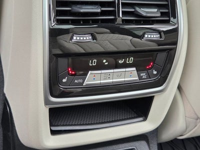 2021 BMW X7 M50i