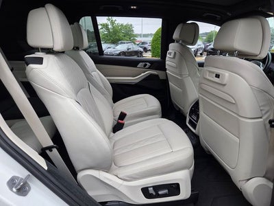 2021 BMW X7 M50i