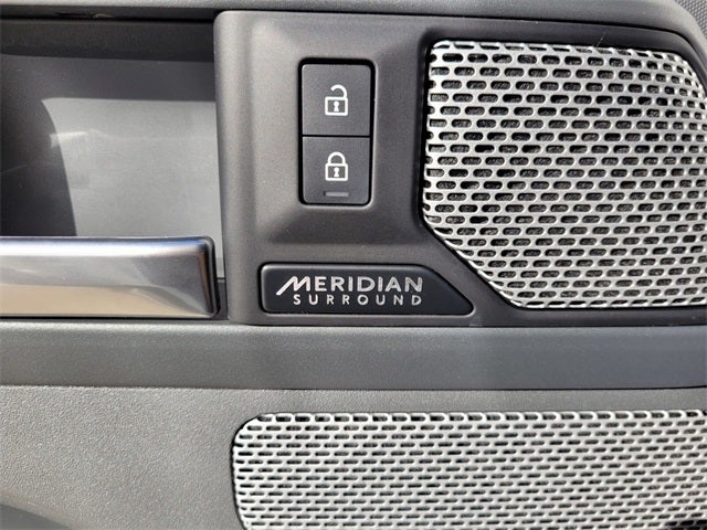 2023 Land Rover Defender 130 X-Dynamic SE