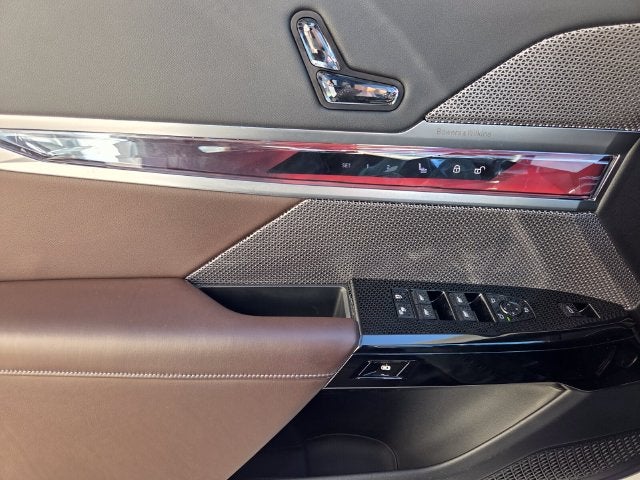 2024 BMW 7 Series 760i xDrive