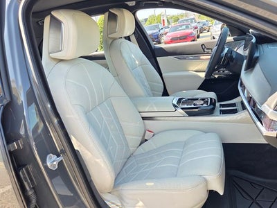 2025 BMW 7 Series 760i xDrive