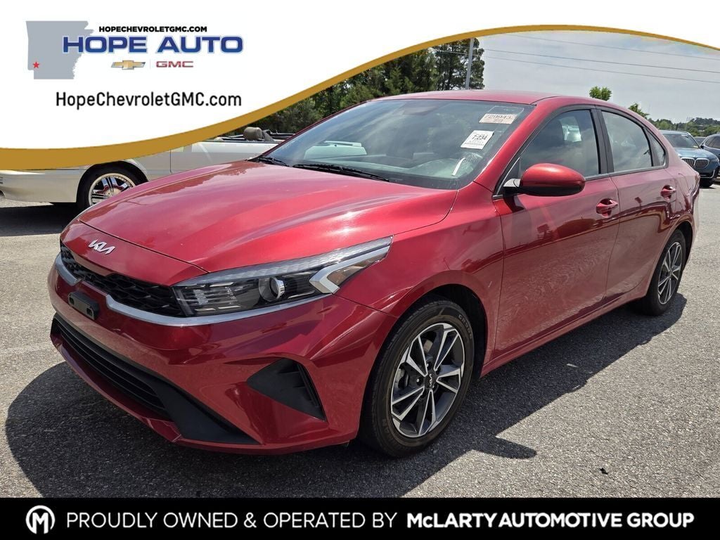 2023 Kia Forte LXS AT's photo