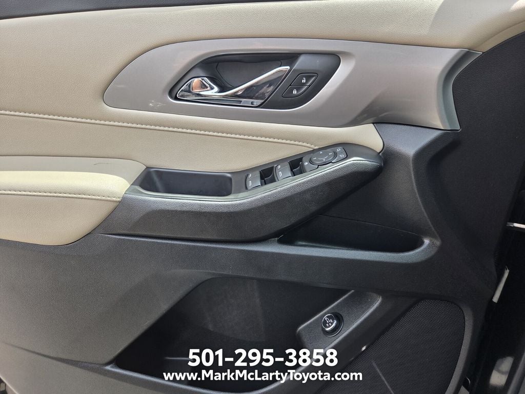 2022 Chevrolet Traverse LT Leather