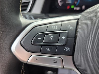 2025 Volkswagen Atlas Cross Sport 2.0T SE w/Technology