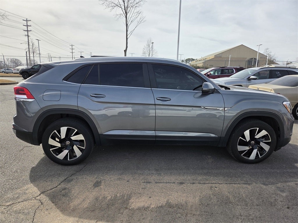 2025 Volkswagen Atlas Cross Sport 2.0T SE w/Technology