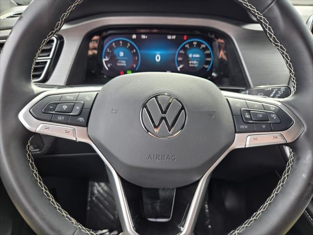 2025 Volkswagen Atlas Cross Sport 2.0T SE w/Technology