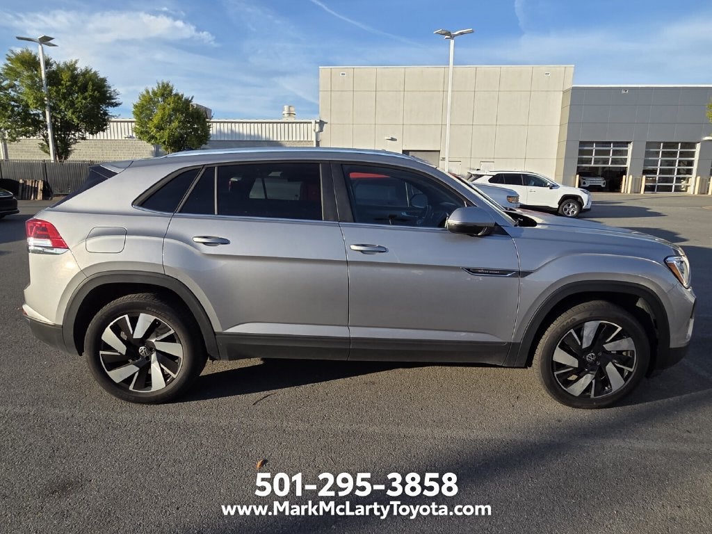 2025 Volkswagen Atlas Cross Sport 2.0T SE w/Technology