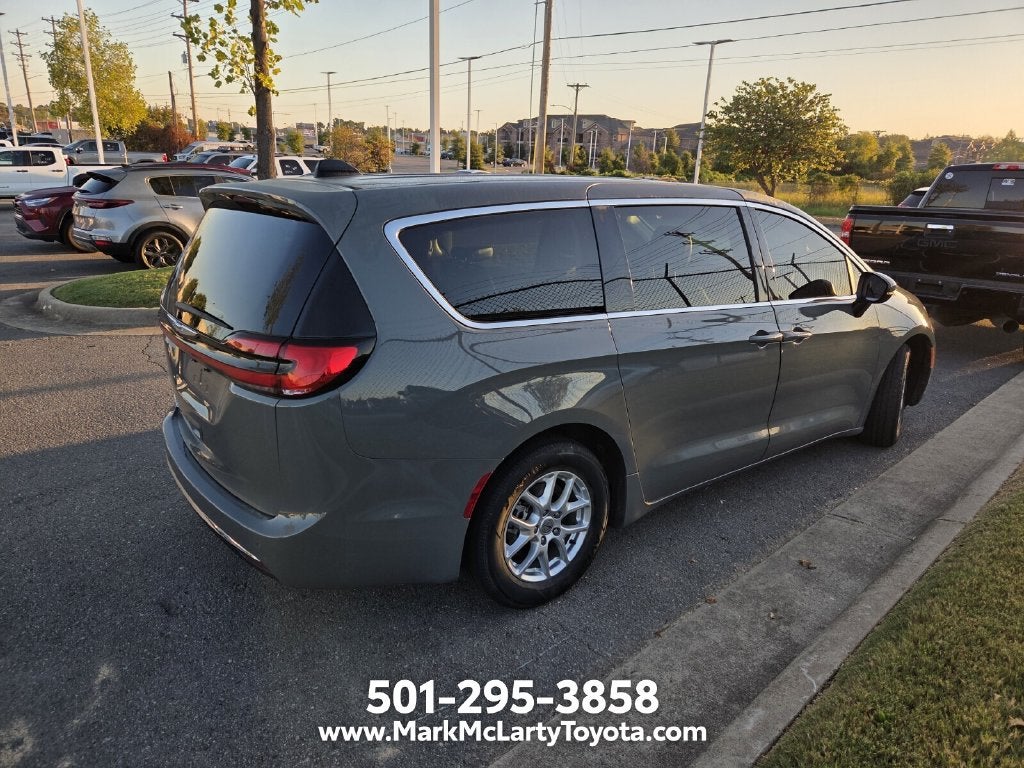 2023 Chrysler Pacifica Touring L