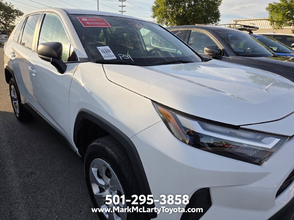 2024 Toyota RAV4 LE