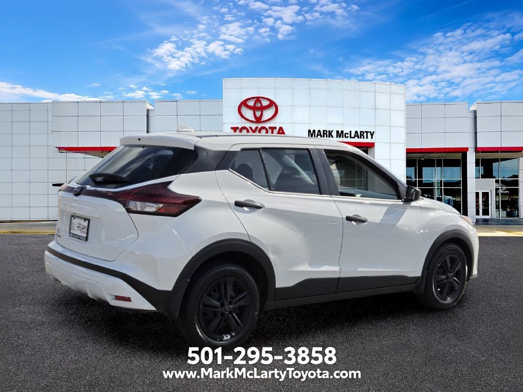 2024 Nissan Kicks S