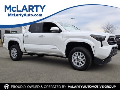 2025 Toyota TACOMA SR5 SR5