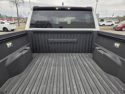 2025 Toyota TACOMA SR5 SR5