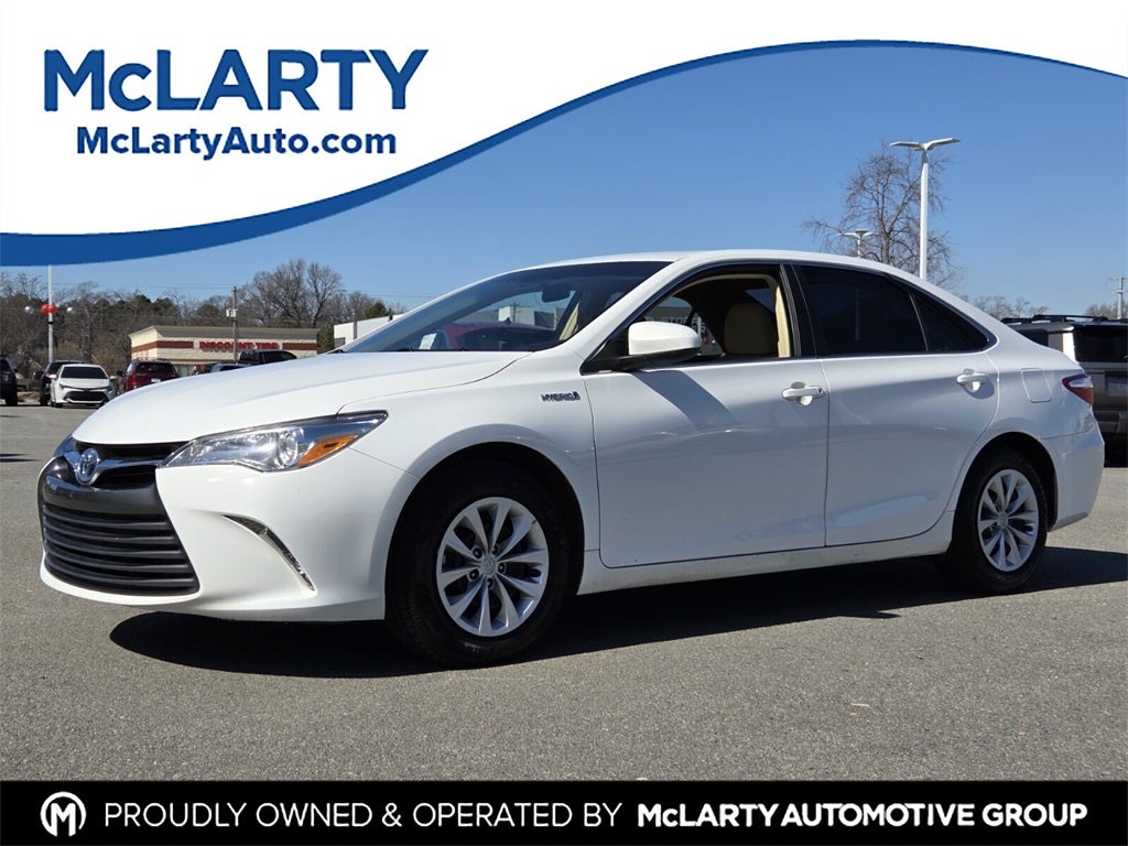 2017 Toyota CAMRY HYBRID LE