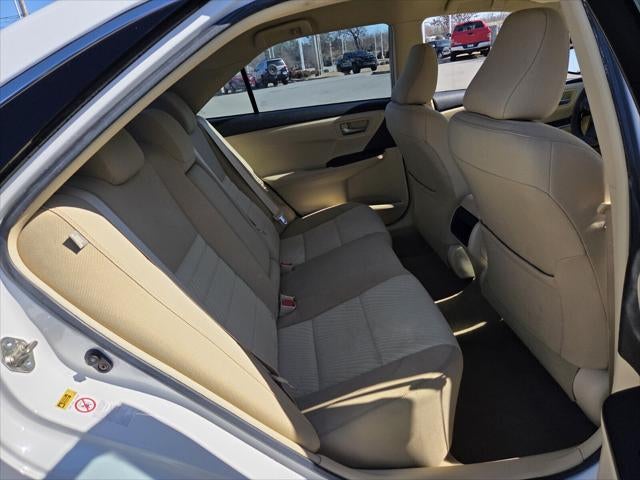 2017 Toyota CAMRY HYBRID LE