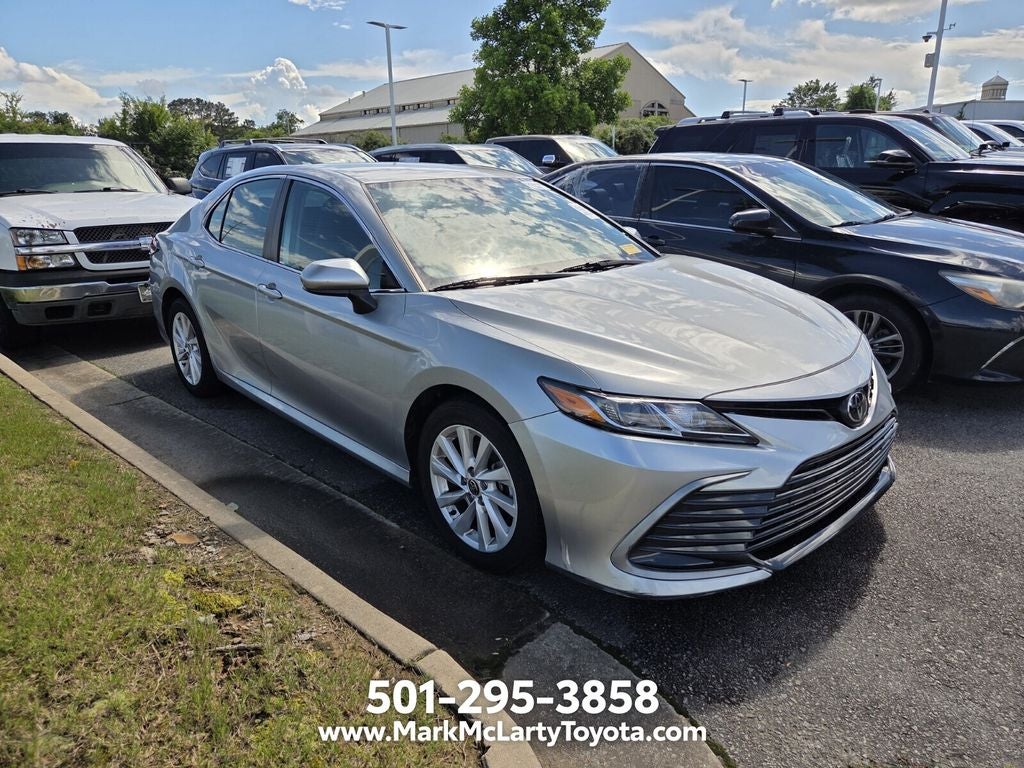 2022 Toyota Camry LE