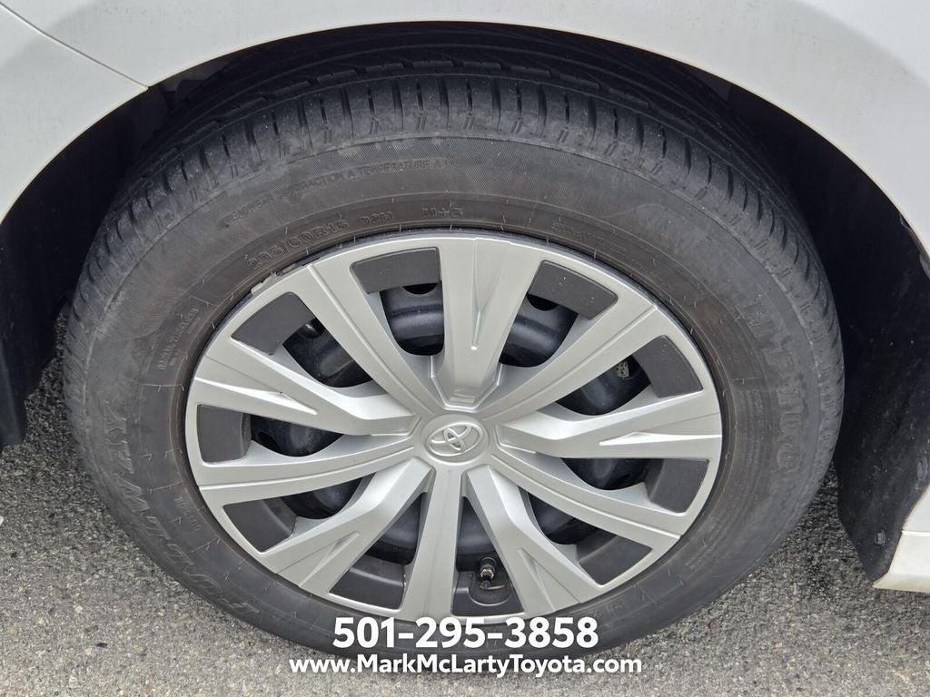 2023 Toyota CAMRY LE
