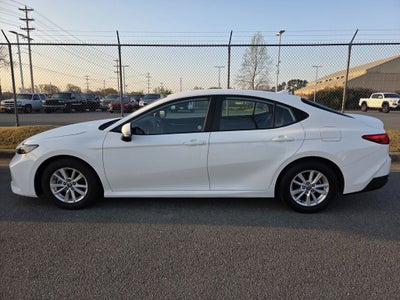 2025 Toyota CAMRY LE