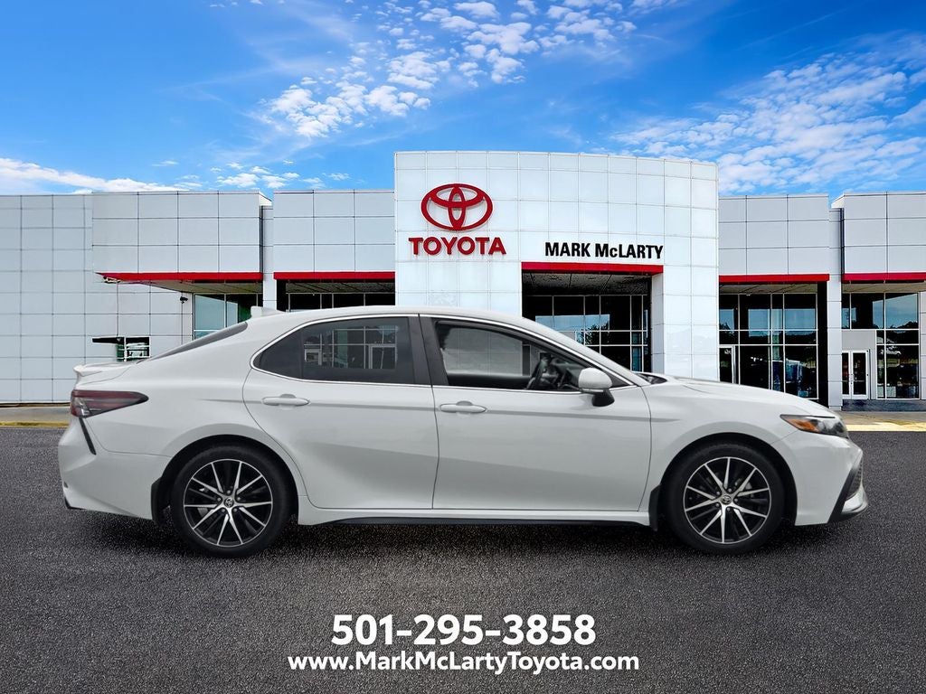 2022 Toyota Camry SE