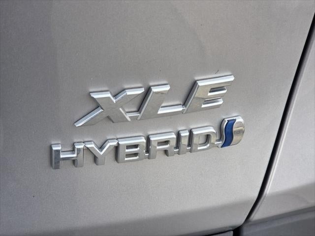 2023 Toyota RAV4 HYBRID XLE Premium