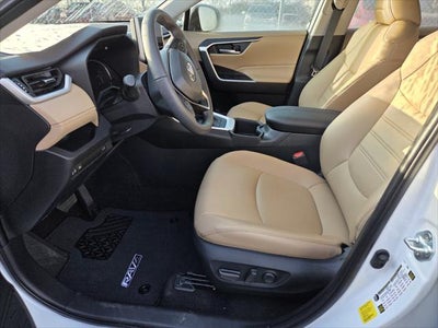 2023 Toyota RAV4 HYBRID XLE Premium