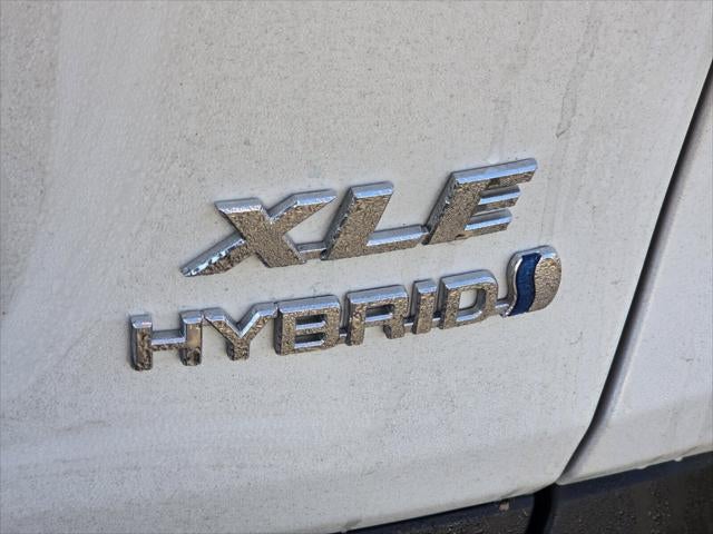 2023 Toyota RAV4 HYBRID XLE Premium
