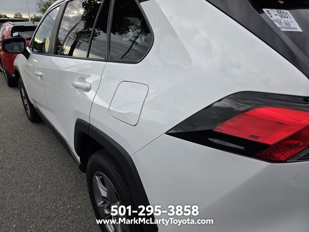 2022 Toyota RAV4 Hybrid LE