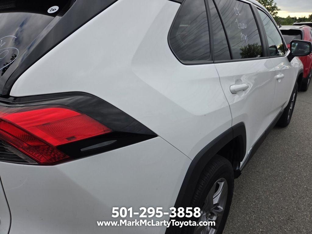2022 Toyota RAV4 Hybrid LE