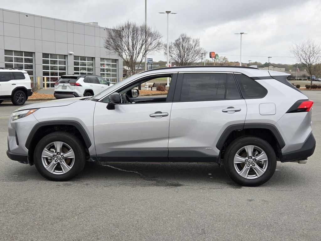 2025 Toyota RAV4 HYBRID LE
