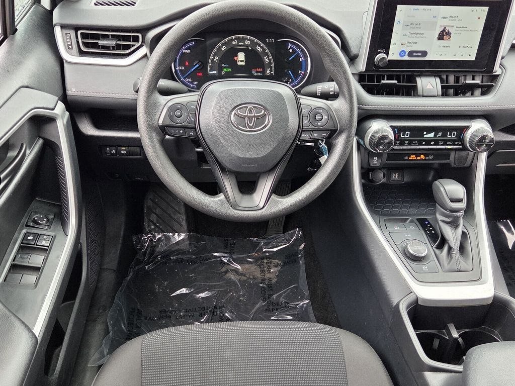 2025 Toyota RAV4 HYBRID LE