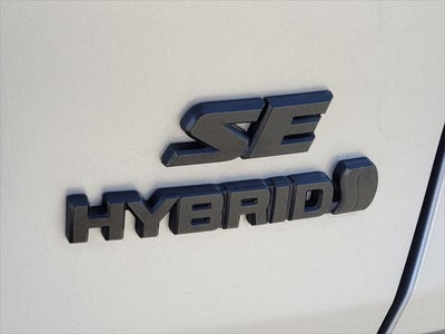 2022 Toyota RAV4 HYBRID SE
