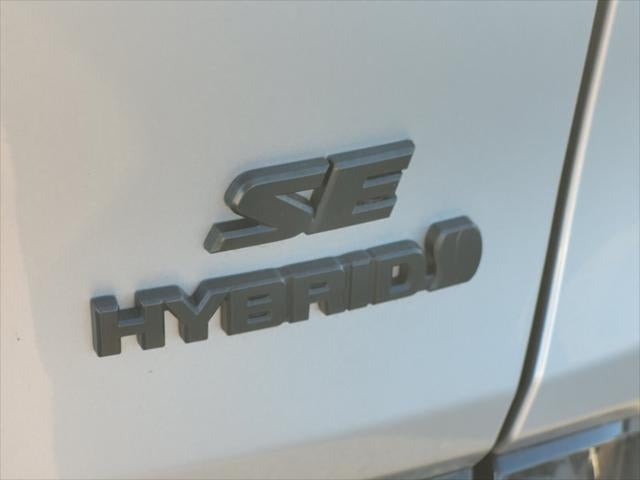 2022 Toyota RAV4 HYBRID SE