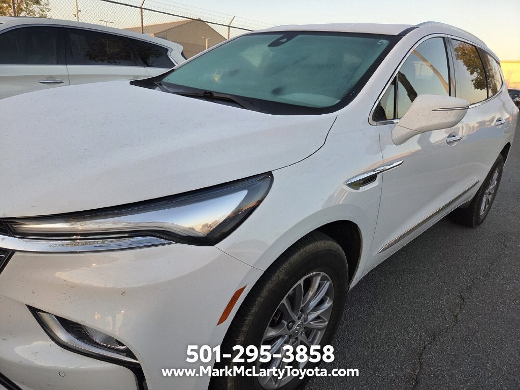 2023 Buick Enclave Essence