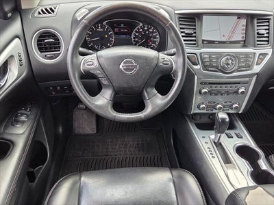 2017 Nissan Pathfinder SL