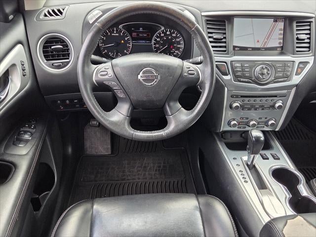 2017 Nissan Pathfinder SL