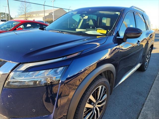 2023 Nissan Pathfinder Platinum