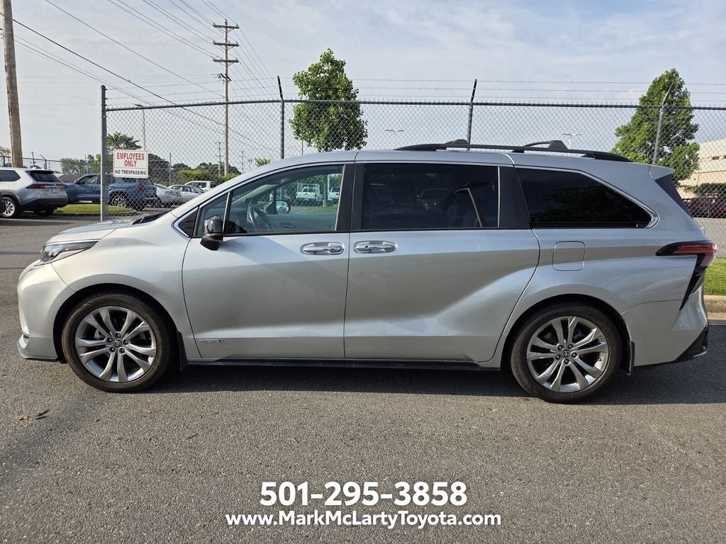 2021 Toyota SIENNA XSE XSE 7 Passenger