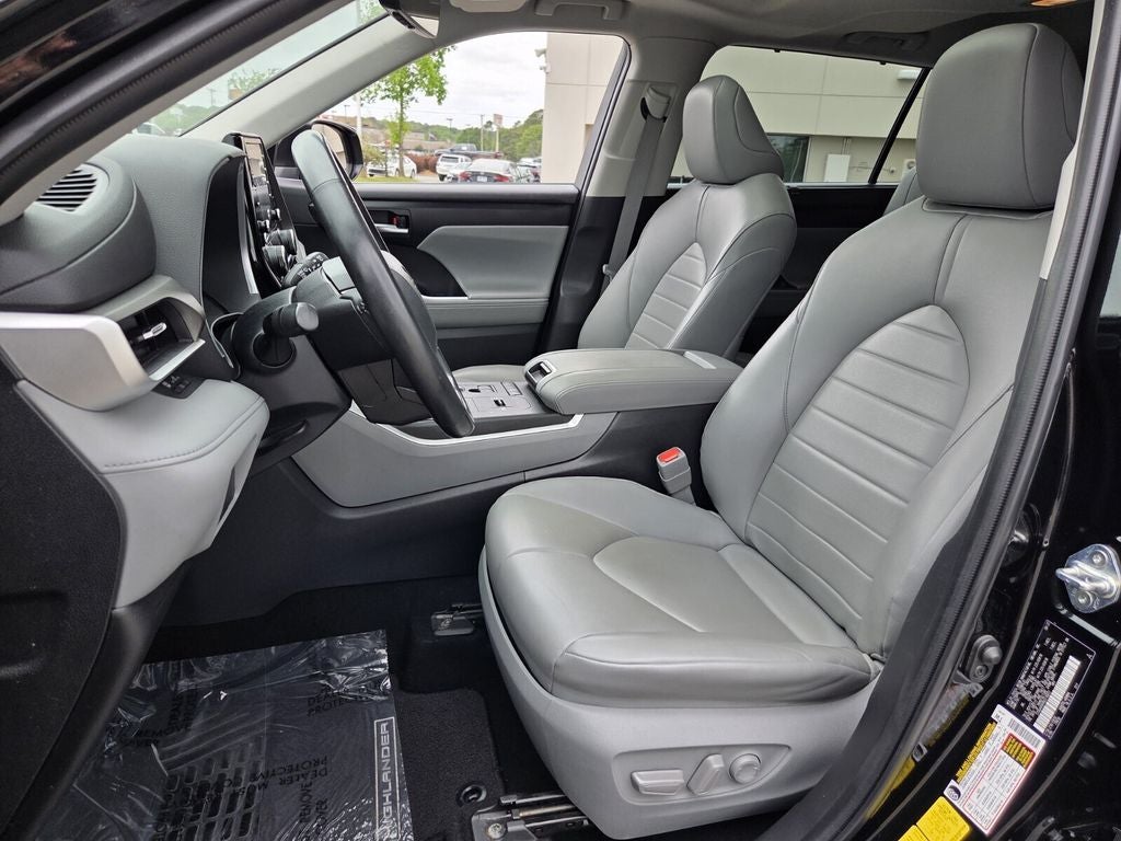 2022 Toyota HIGHLANDER HYBRD XLE