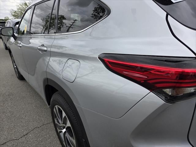 2022 Toyota HIGHLANDER HYBRD XLE