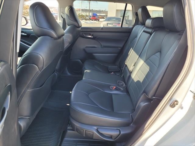 2020 Toyota HIGHLANDER XLE